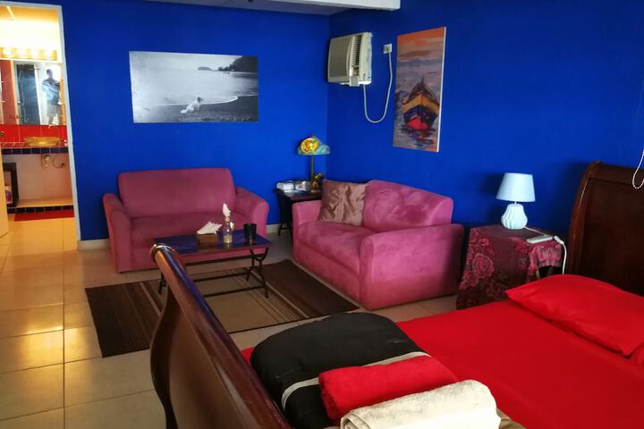 Room 13 of 18