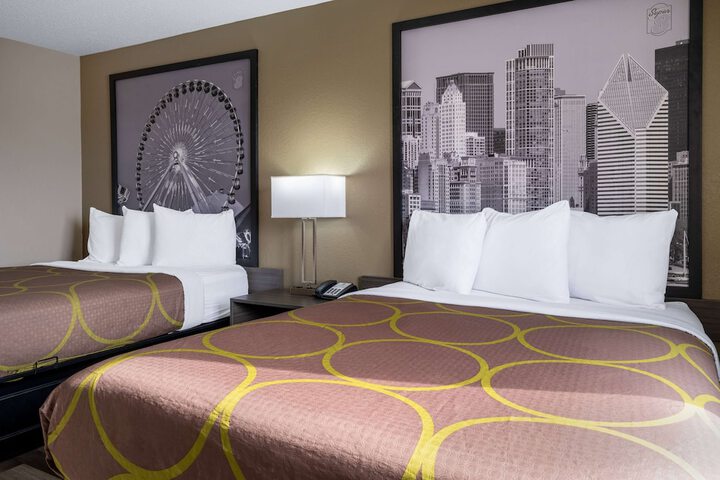 2 Queen Beds (2 of 12)