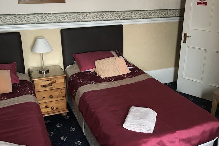 Room 19 of 38