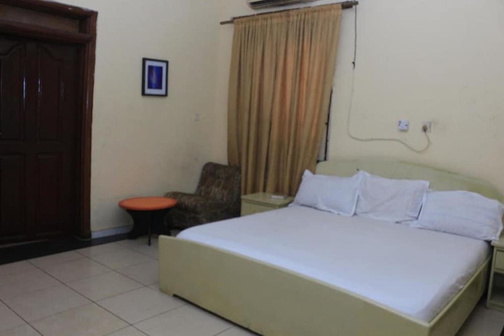Room 7 of 19