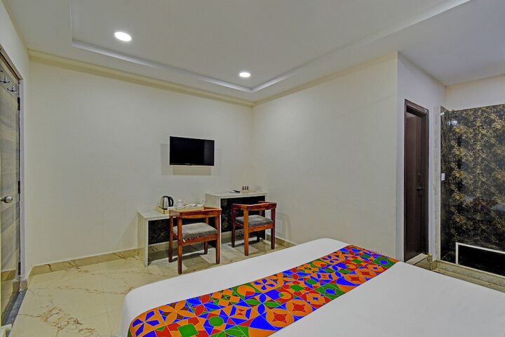 Room 15 of 29