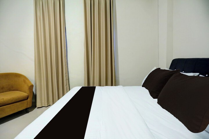 Room 12 of 26