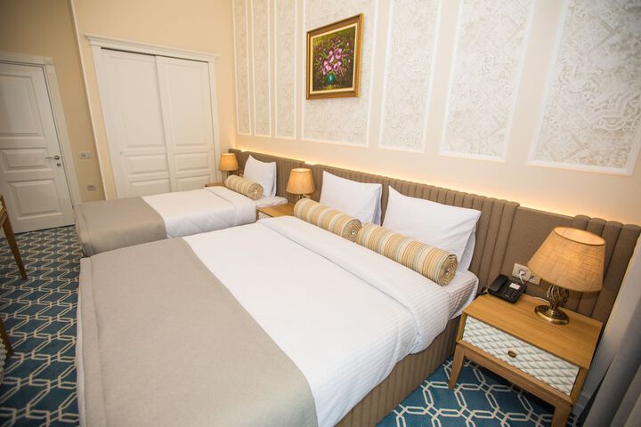 Room 10 of 52