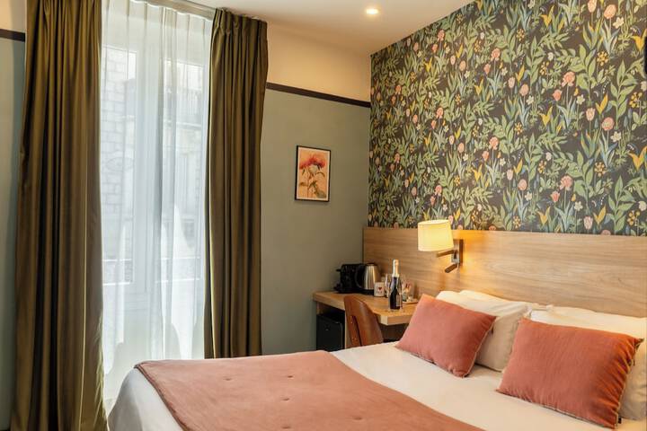 Room 35 of 122
