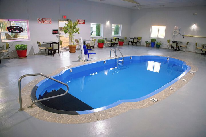Hotel Pool