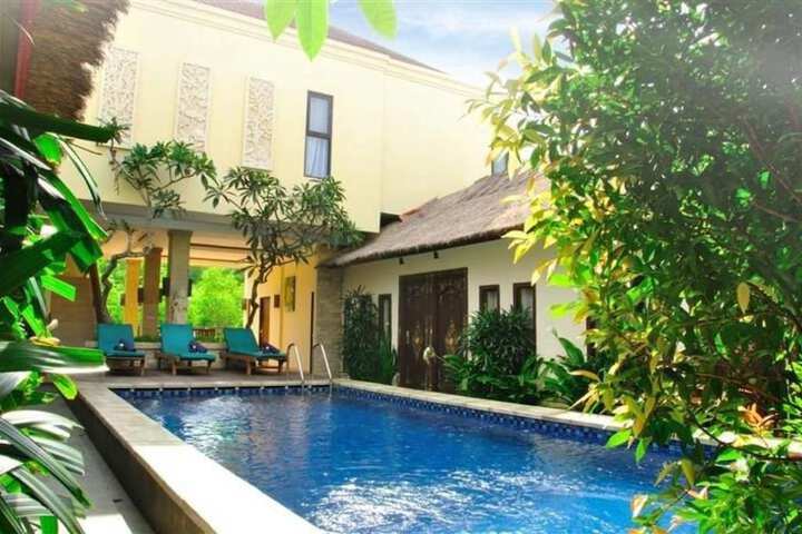 Pool Hotel