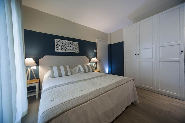 Room 12 of 159