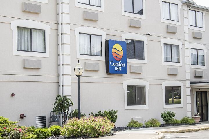 Comfort Inn Rivers Edge Huron | Bookonline.com