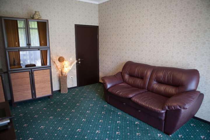 Room 37 of 53