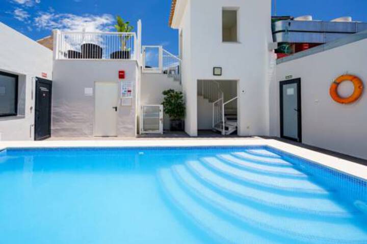 Pool 6 of 7
