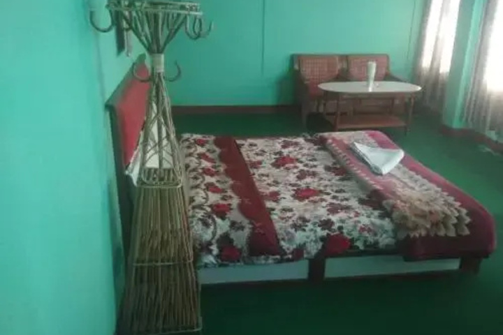Room 8 of 15