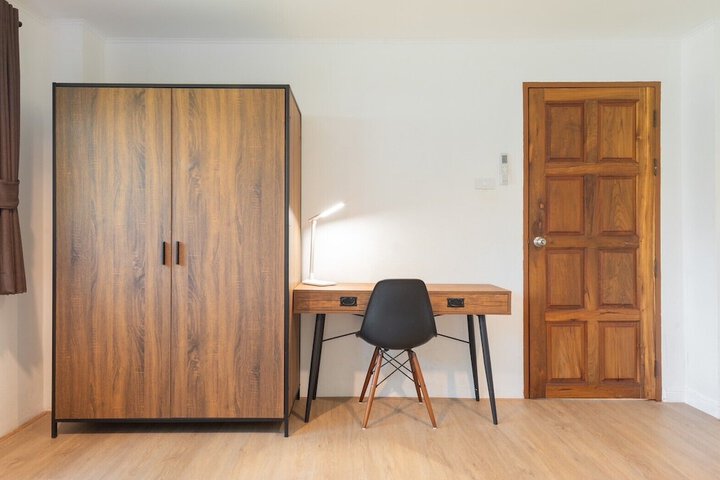 Room 65 of 185