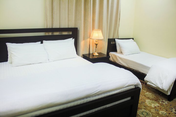 Room 12 of 30