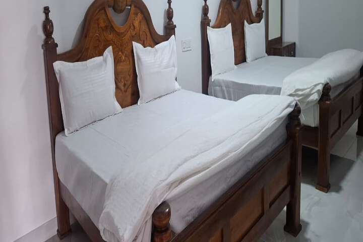 Room 7 of 26