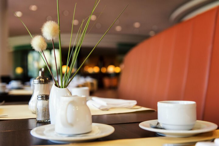 Breakfast/Coffee Service 90 of 157