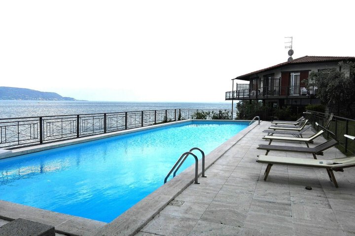 Pool Hotel