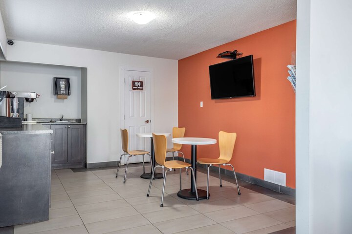 Hotel Interior 6 of 73