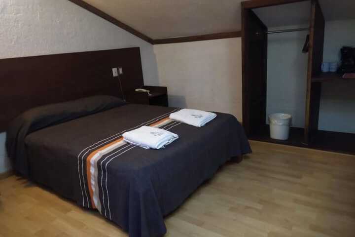 Room 13 of 49