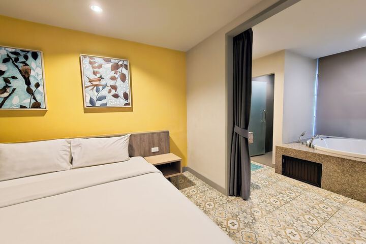 Room 34 of 91