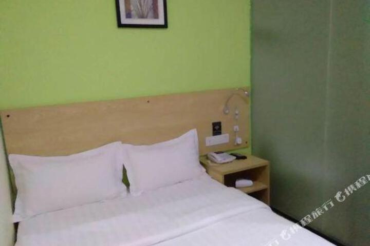 Rujia Business Hotel (Zhanjiang Aihua Plaza)
