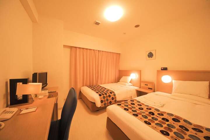 Room 10 of 31