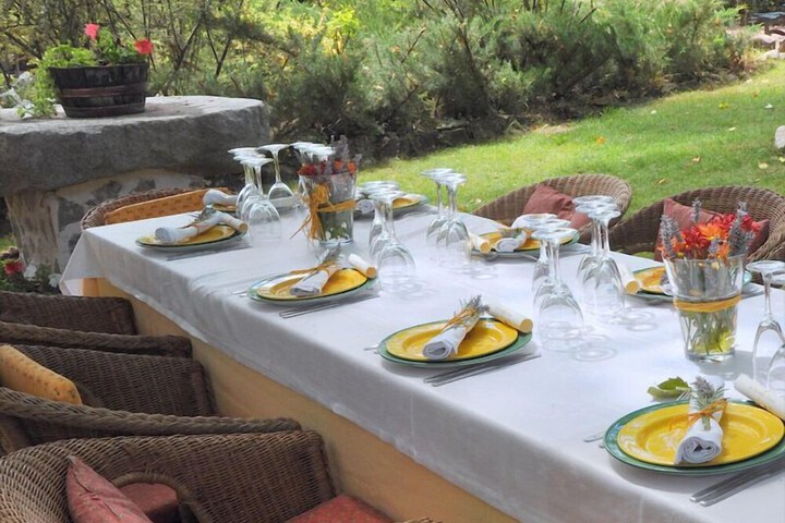 Dining 48 of 57