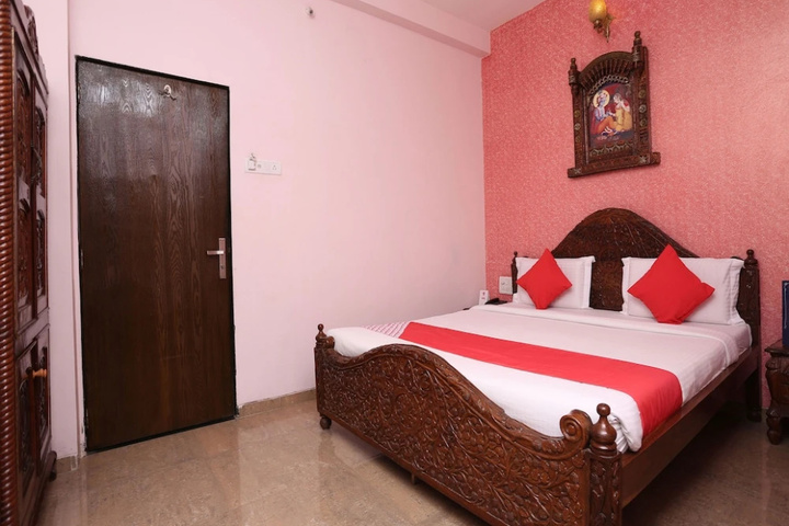 Room 4 of 22