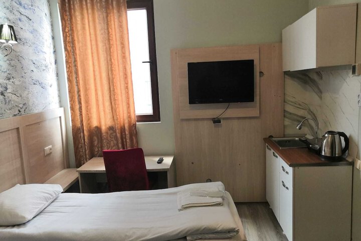 Room 16 of 63