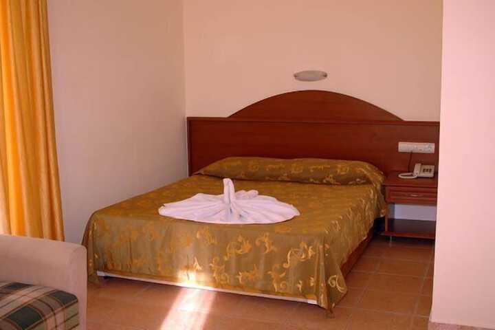 Room 9 of 36