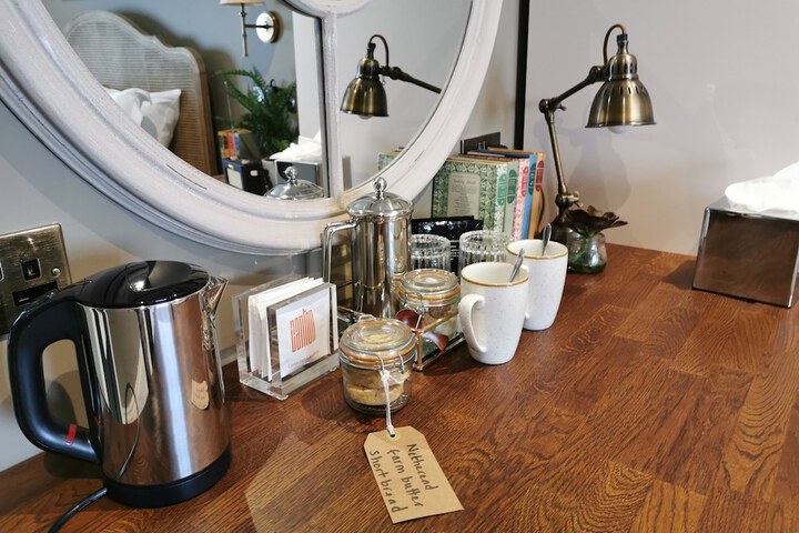 Breakfast/Coffee Service 18 of 33