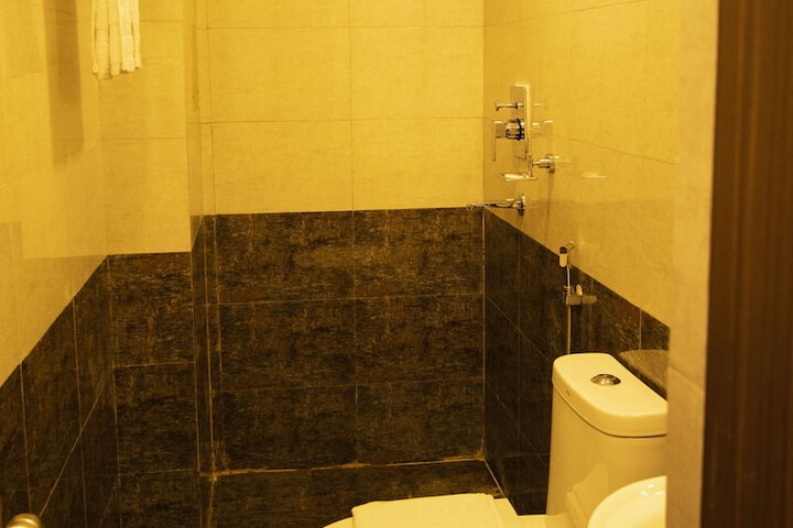 Room 16 of 23