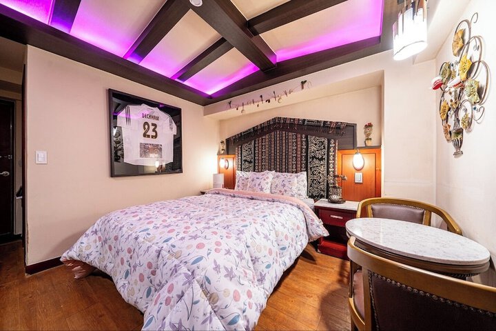 Room 16 of 40