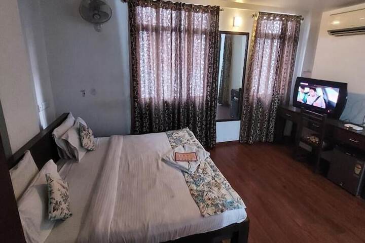 Room 18 of 64