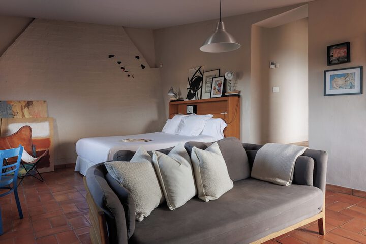 Room 34 of 147