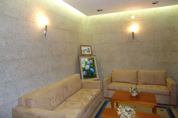 Room 12 of 38