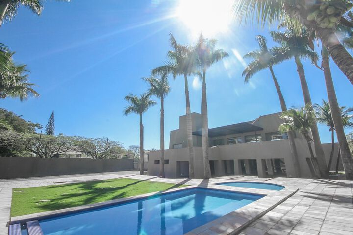 Hotel with Pool