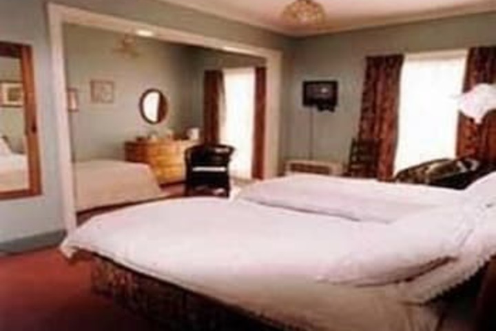 Room 4 of 26
