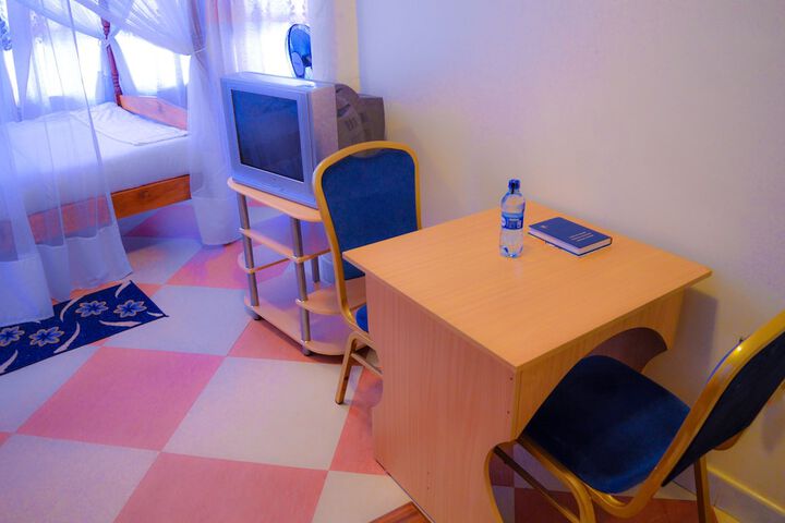 Room 17 of 43