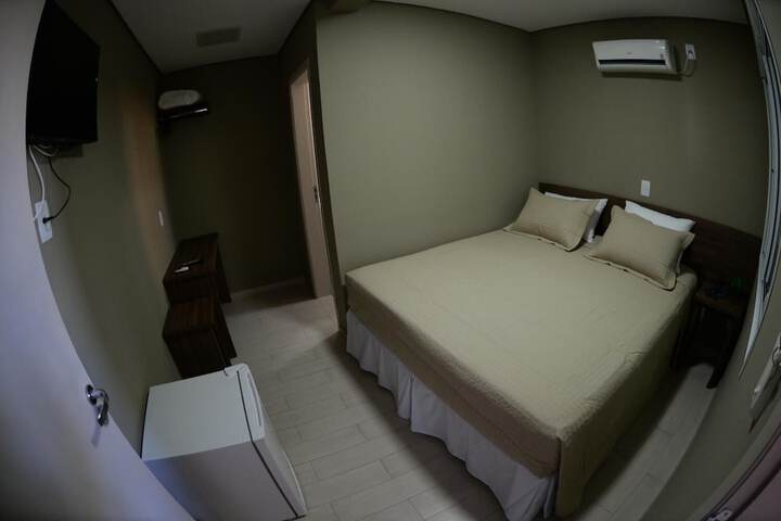 Room 8 of 31
