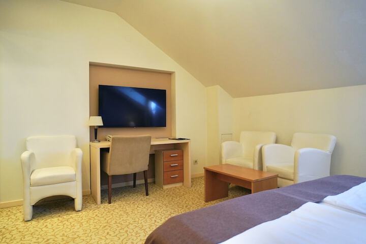 Room 29 of 73
