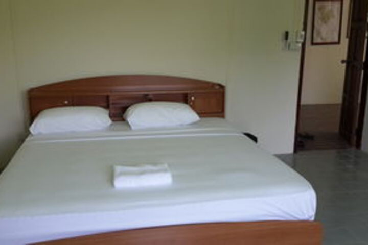 Room 15 of 34