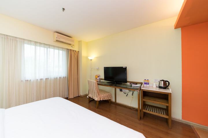 Room 7 of 22
