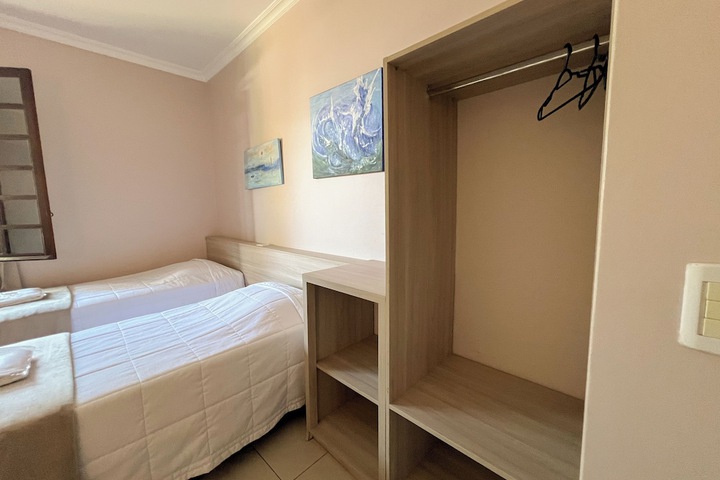 Room 75 of 206
