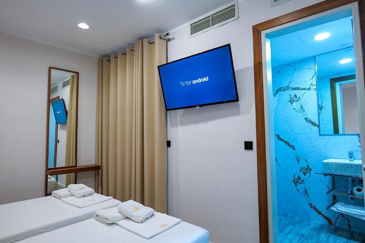 Room 30 of 72