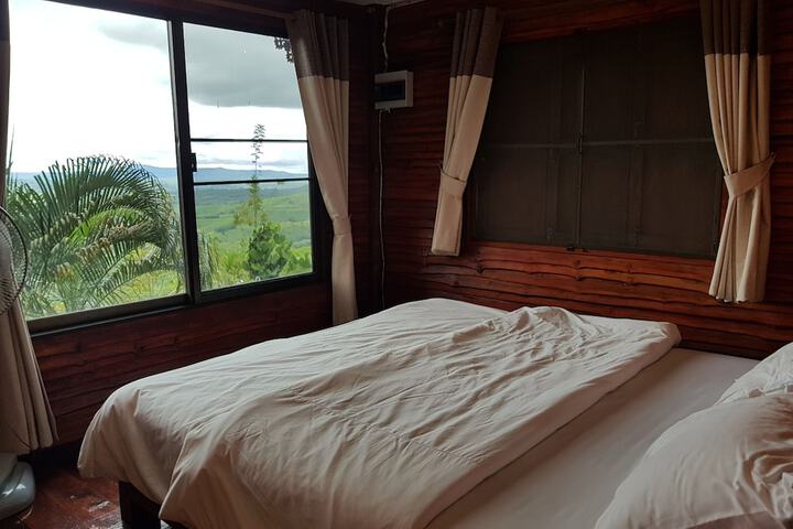 Room 12 of 88