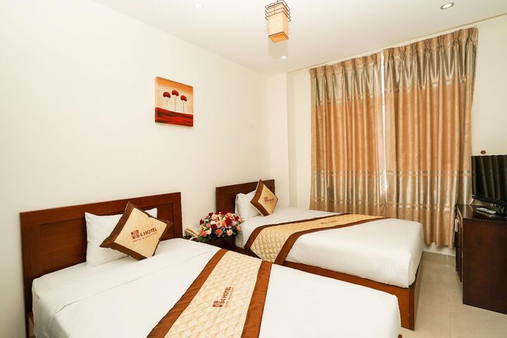 Room 14 of 32