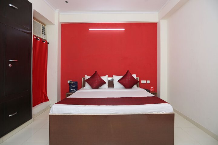 Room 7 of 25