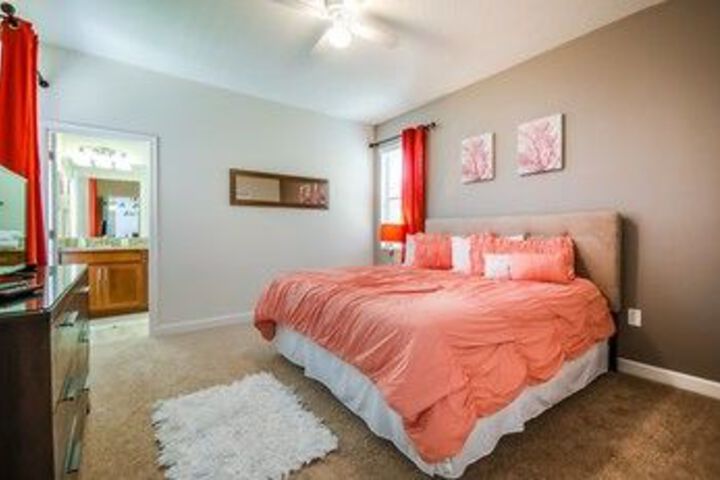 Room 15 of 28