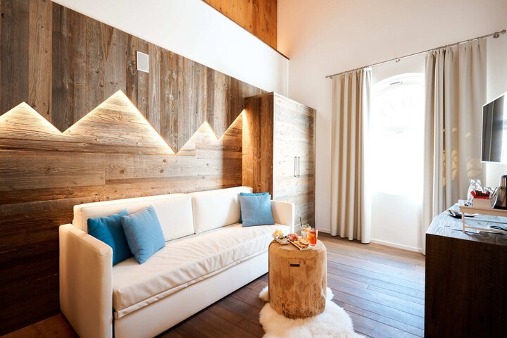 Room 43 of 58