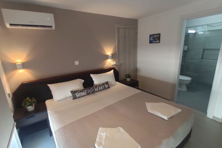 Room 14 of 84